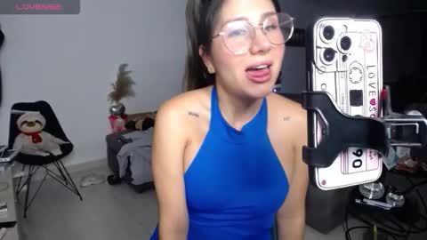 lunagardners online show from December 2025 03:45:02 AM