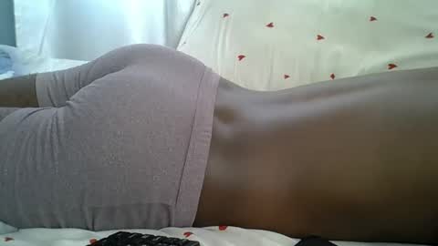 Snapshot of lunalove22_ chatting on February 2026 07:45:01 AM lunalove22_ online show from February 2026 07:45:01 AM