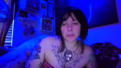 lunarqueen420 online show from July 2026 09:14:01 PM