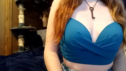 lunathepoet online show from June 2026 06:56:02 PM