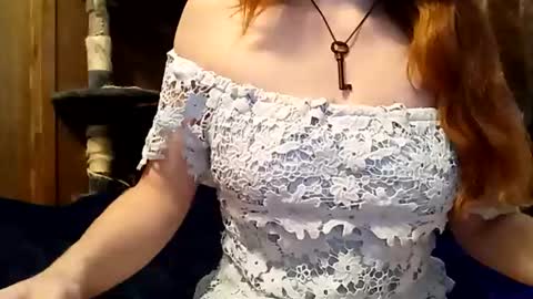 lunathepoet online show from July 2026 10:11:01 PM
