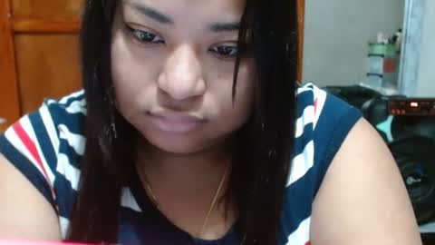 Luna   follow me on Instagram  online show from November 2025 05:02:01 PM