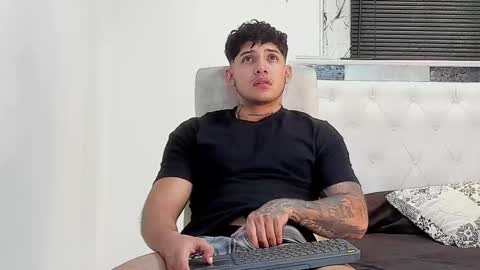 Lunay online show from January 2026 01:07:02 AM