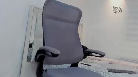 Lunay online show from February 2026 11:14:02 PM