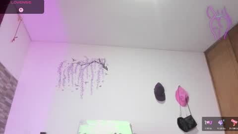 Snapshot of lunnalust chatting on June 2026 01:32:02 AM lunnalust online show from June 2026 01:32:02 AM