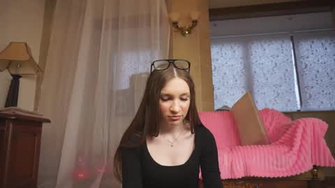 Luna online show from April 2026 03:20:01 PM