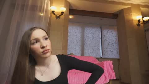 Luna online show from May 2026 03:49:02 PM