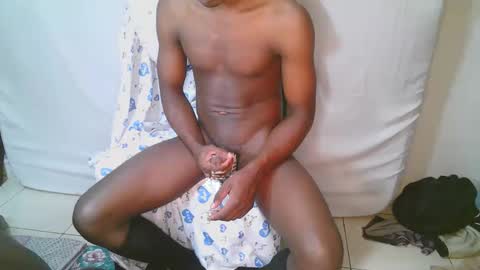 luoislove online show from March 2026 09:19:02 PM