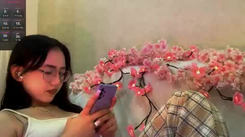 Snapshot of lupefaulker chatting on June 2026 01:13:01 PM Roxie online show from June 2026 01:13:01 PM