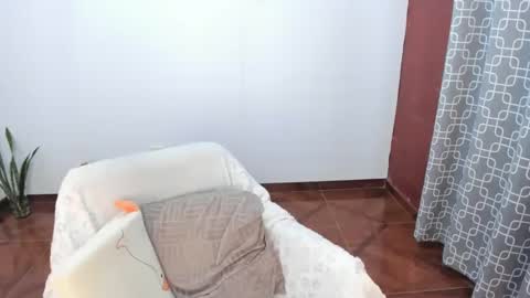 PAULINA online show from October 2025 08:08:02 PM