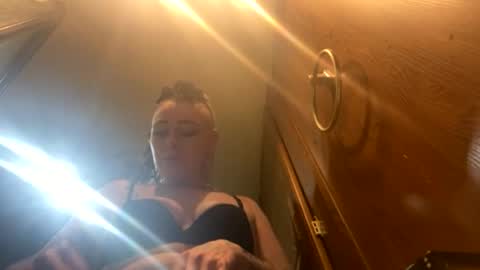 Kikithebaee online show from February 2025 09:12:01 PM