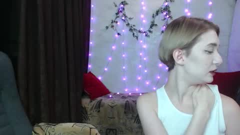 Snapshot of lust444money chatting on November 2025 10:21:02 PM lust444money online show from November 2025 10:21:02 PM