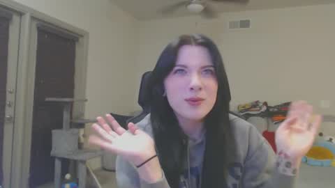 Snapshot of lustfullives chatting on February 2025 01:58:02 AM LustfulLives online show from February 2025 01:58:02 AM