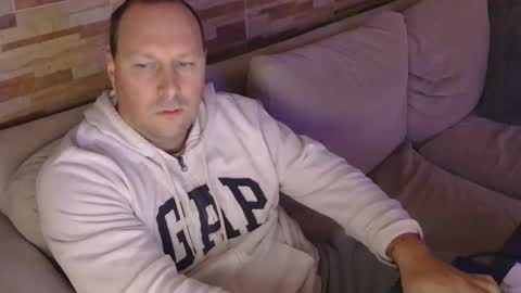 lustonfan online show from April 2026 01:01:01 PM