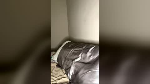 luvbug555 online show from April 2026 07:16:02 PM