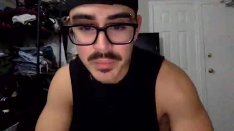 luvrboy77 online show from June 2026 06:23:01 AM