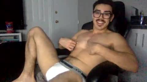 luvrboy77 online show from June 2026 06:11:01 AM