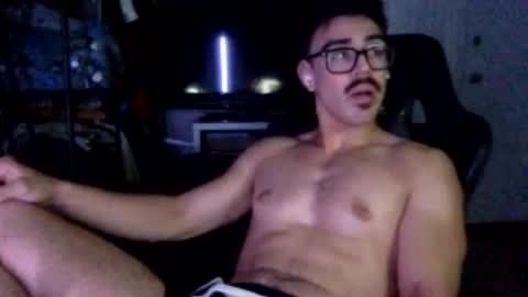 luvrboy77 online show from June 2026 12:58:01 AM