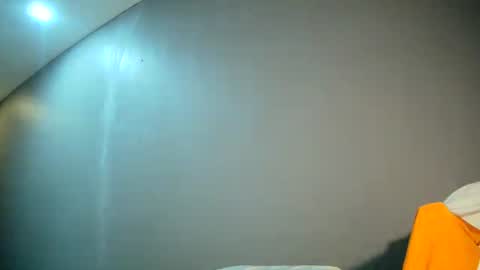 Snapshot of luvu4everxxx chatting on July 2026 02:46:02 AM Bee Bee online show from July 2026 02:46:02 AM