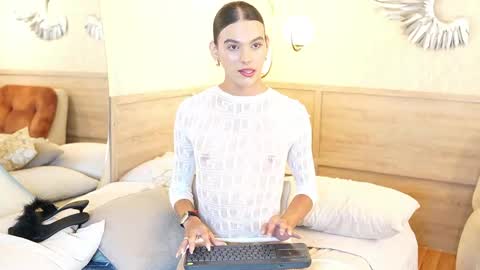 Luxa  online show from April 2026 01:41:02 PM