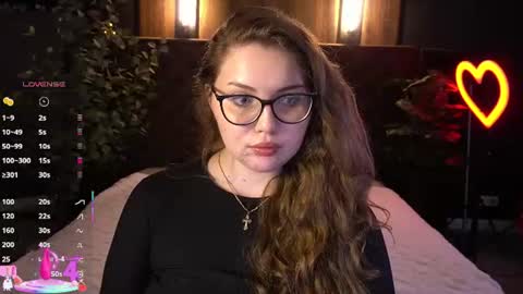 Snapshot of luxsopphia_ chatting on June 2026 12:40:01 PM luxsopphia_ online show from June 2026 12:40:01 PM
