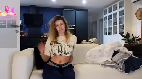 Luxymin online show from February 2025 08:36:01 PM