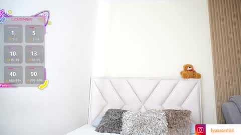 lya_aron_couple online show from December 2025 07:09:01 PM