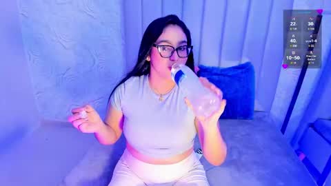 Snapshot of lya_dubois_ chatting on June 2026 11:29:01 PM LYA DUBOIS online show from June 2026 11:29:01 PM
