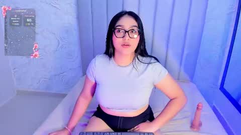 Snapshot of lya_dubois_ chatting on July 2026 10:38:01 PM LYA DUBOIS online show from July 2026 10:38:01 PM