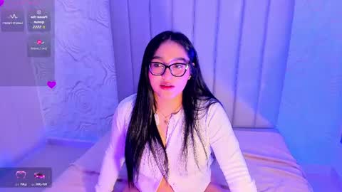 Snapshot of lya_dubois_ chatting on July 2026 08:14:01 PM LYA DUBOIS online show from July 2026 08:14:01 PM