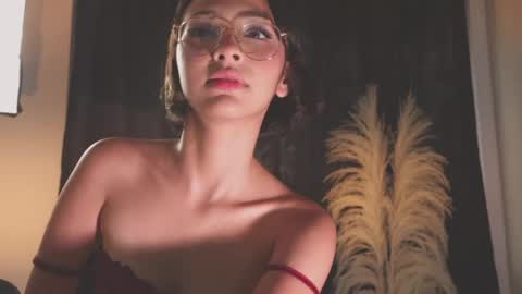 lyalee__ online show from May 2026 07:45:02 PM