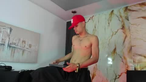 TELL ME LYCAN online show from May 2026 11:02:01 PM