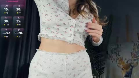 simply Eliza  online show from October 2025 07:21:02 AM