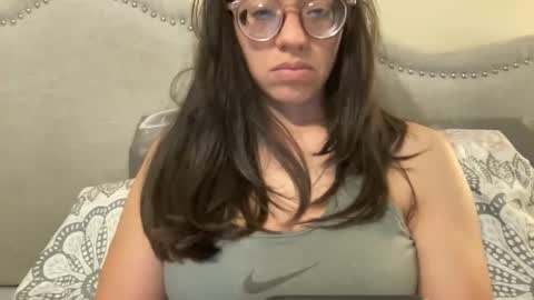 Olivia online show from January 2026 09:02:02 PM