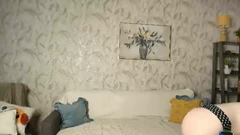 LynaFrost online show from July 2026 05:38:02 AM