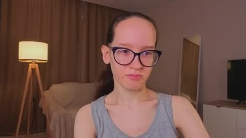 Snapshot of lynettebails chatting on June 2026 04:20:01 PM Sara online show from June 2026 04:20:01 PM
