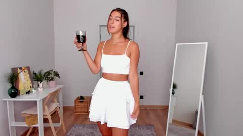  LYNN  online show from September 2025 06:26:01 AM