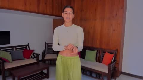  LYNN  online show from November 2025 04:49:01 AM