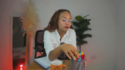 Snapshot of lynncute chatting on June 2026 04:17:02 AM Law online show from June 2026 04:17:02 AM