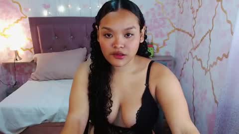 Lyra online show from January 2025 08:37:02 PM