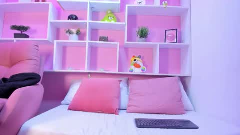 Lysa  online show from March 2026 12:10:01 PM