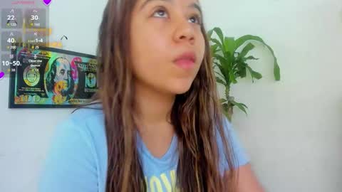 Mila online show from October 2025 03:13:02 PM