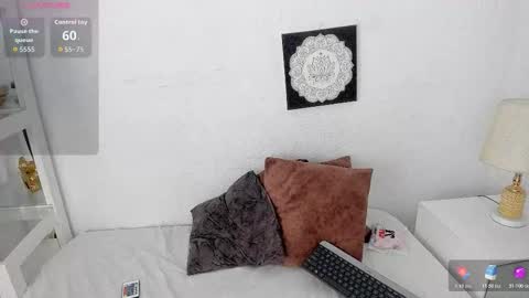 Mila online show from December 2025 05:07:01 PM