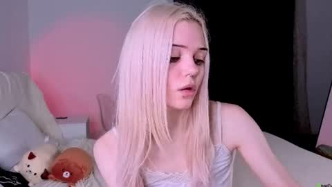 Snapshot of m1m1_angels chatting on July 2026 01:01:01 AM Mimi GTM1 0200am-0945am Mon Tue Wed Thu Fri online show from July 2026 01:01:01 AM