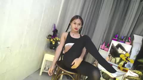 Snapshot of m1sspinay_yassie chatting on July 2026 05:17:02 PM Cutie Yassie online show from July 2026 05:17:02 PM