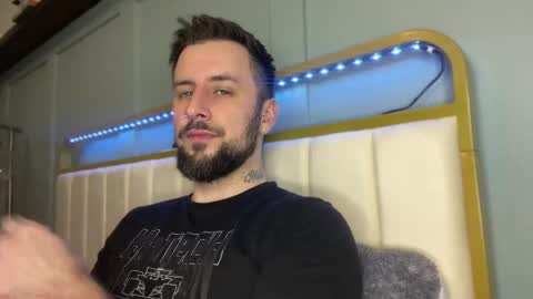 m_stephen online show from April 2026 03:17:01 AM