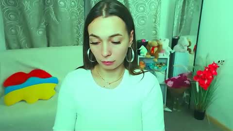 Snapshot of m_vikki chatting on June 2026 11:20:02 AM Vikki online show from June 2026 11:20:02 AM