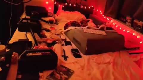 mac1119 online show from February 2026 05:50:02 AM