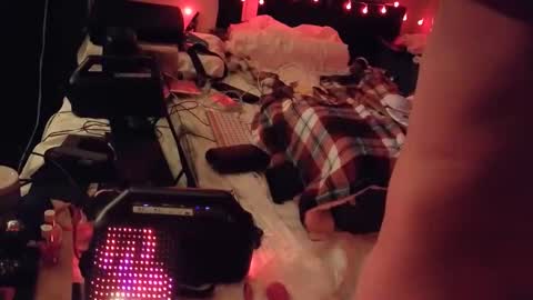 mac1119 online show from March 2026 04:38:02 AM