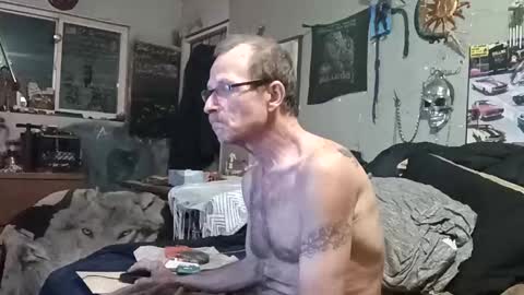 mackdog1369 online show from March 2026 03:27:02 PM